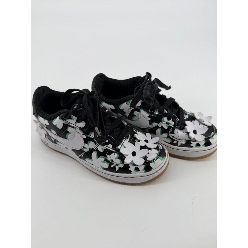 Nike Air Force‎ 1 Low Floral Daisy Black White Green Gum DZ2663-001 Kids Size 1Y